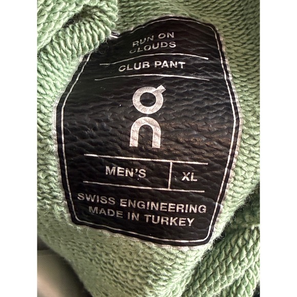 Onclounds Running Mens Club Pant Sage Green Joggers XL Swiss Engineering